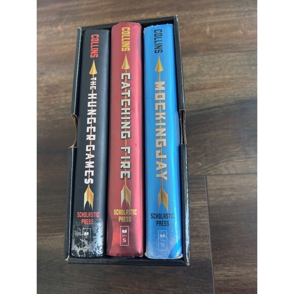 The Hunger Games Hardcover Books Box Set Trilogy (Suzanne Collins) 1st Edition - Picture 1 of 15